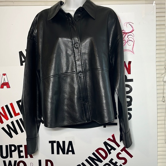 Babaton Jackets & Blazers - Aritzia color black Pelli Hip Shirt Jacket